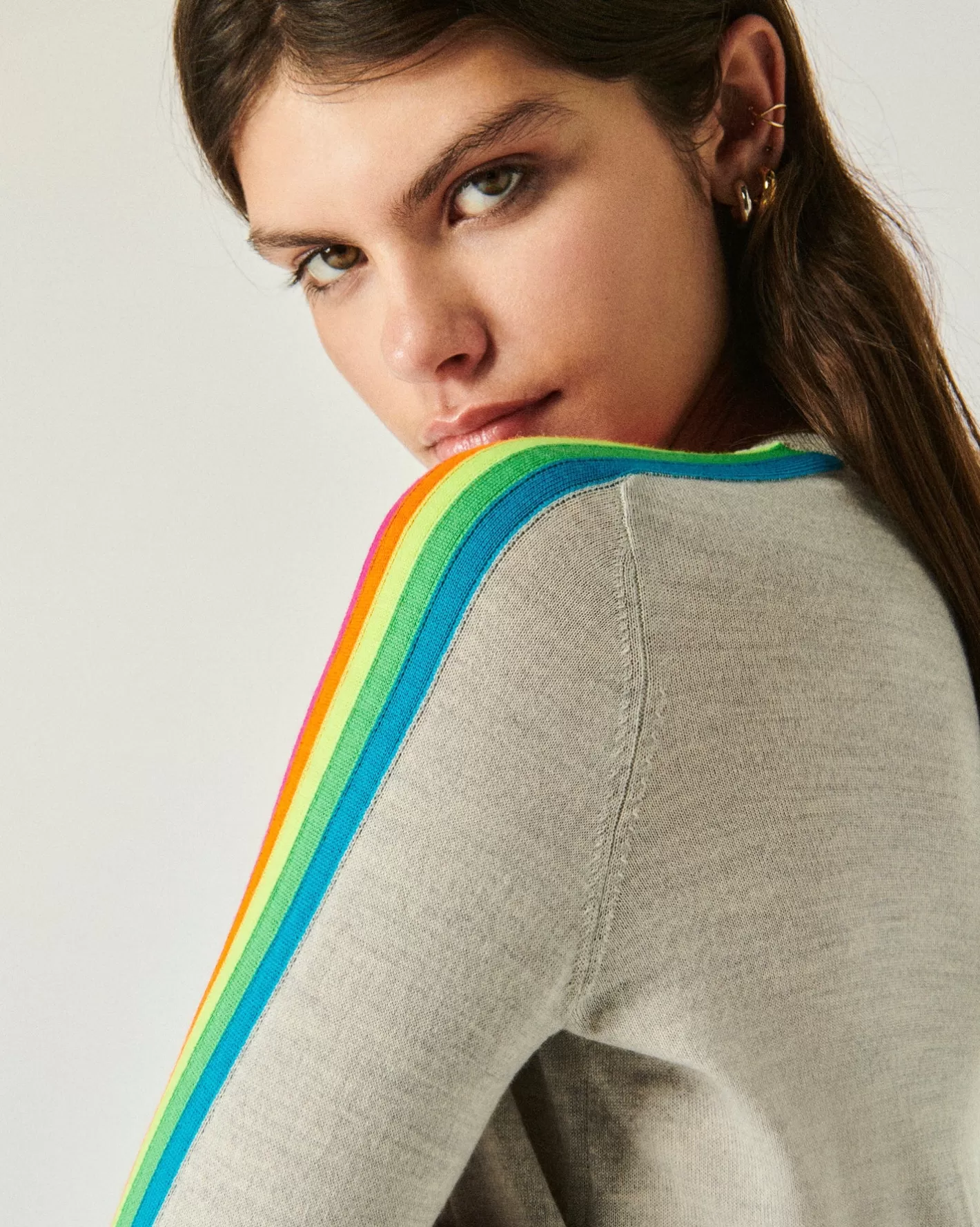 Maglione Scollo Tondo Bande Multicolori Sulle Maniche-FROM FUTURE Fashion